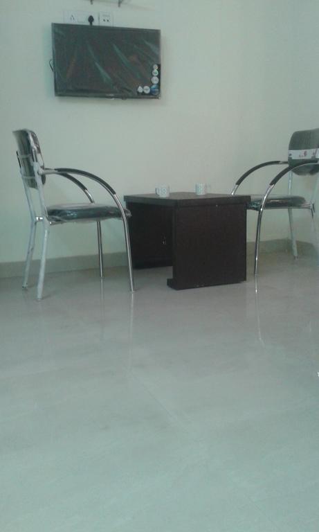 Charanpahari Hotel Yeni Delhi Dış mekan fotoğraf